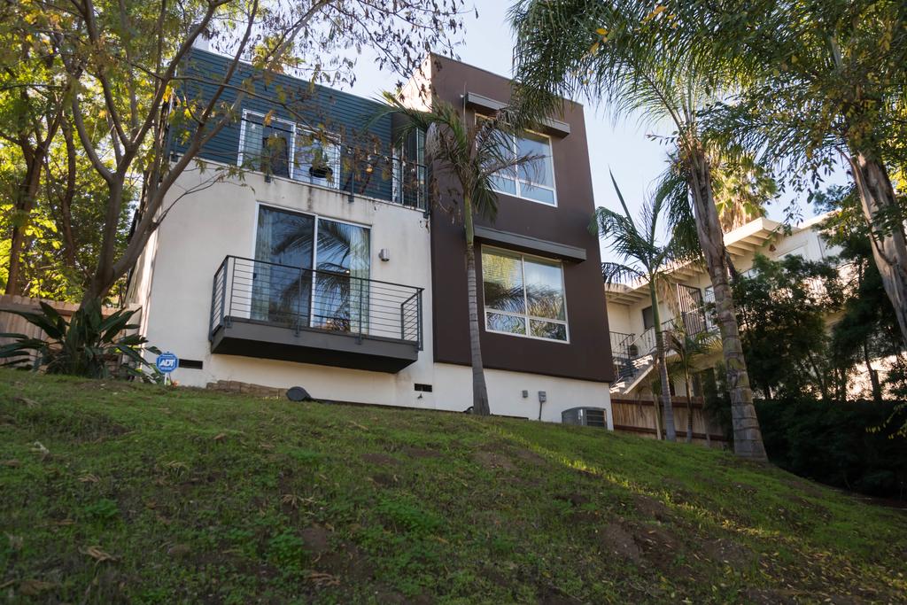 Detached 3BR Silverlake Home - Huge Private Yard - thumb 1