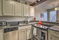 Dog-Friendly Beech Mountain Home - Walk to Lifts Accommodation Denver