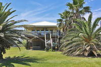 Dolphin Watch Accommodation Denver