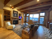 Double Eagle B1 - Sunset Laden Snowdown Getaway Accommodation Denver