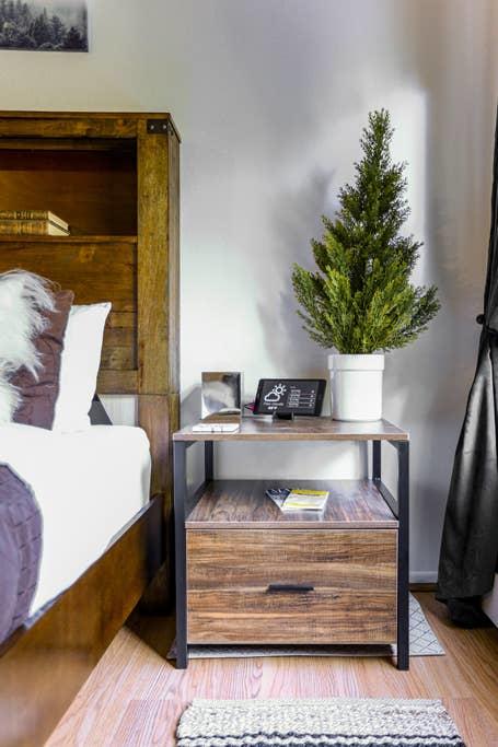 Glorious & Rugged Heart Of Aspen Studio - thumb 3