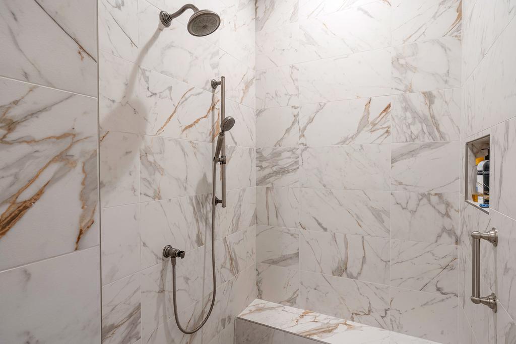 Gorgeous New-Build Home In Schaffers Mill Home - thumb 1