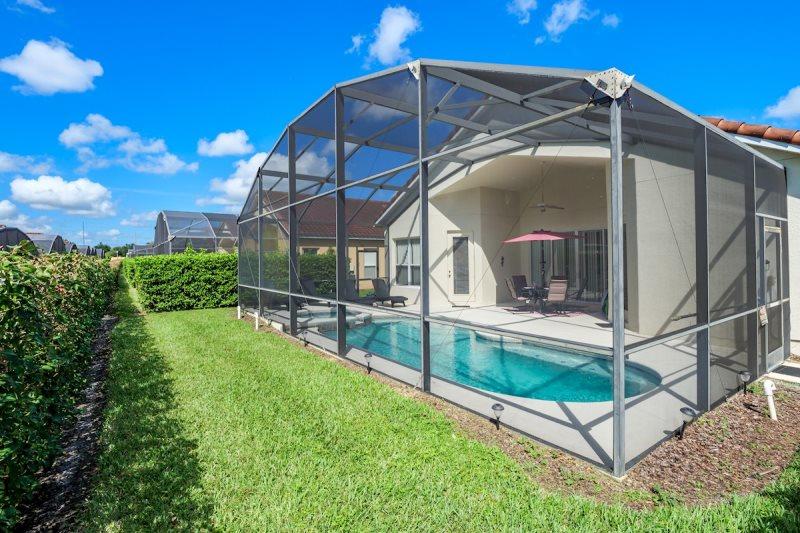 Gorgeous Private 4 Bed South Facing Pool And Spa - thumb 1