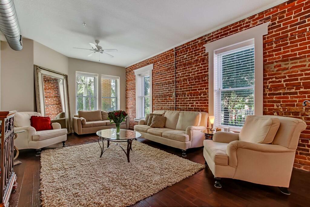 JBH 115 W 2nd Apt #1 - thumb 0