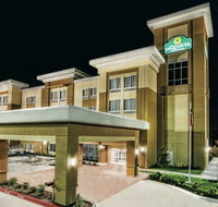 La Quinta by Wyndham Victoria - South - Accommodation Denver