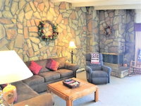 Lake Cliffe A304 Accommodation Denver