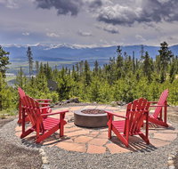 Lavish Mountain Retreat with Large Deck  Game Room - Accommodation Denver