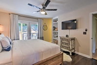 Modern Home with Hot Tub 5 Min to Dtwn Black Mountain Accommodation Denver