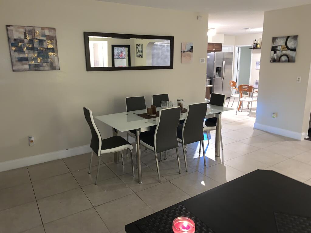 Modern Private Room 3 On The Intercoastal With Pool - thumb 0