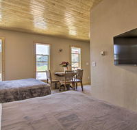 Mountain Cabin Walk to Dining and Memorial Park - Accommodation Denver