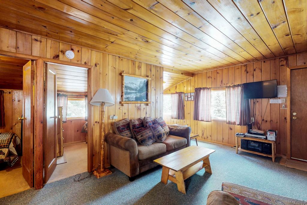 Naughty Pine Cabin - thumb 1