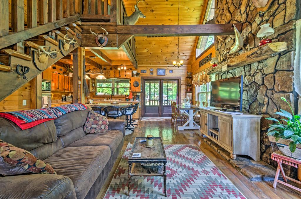 NEW! Modernized Rustic Cabin 10 Mi. To DT Franklin - thumb 2