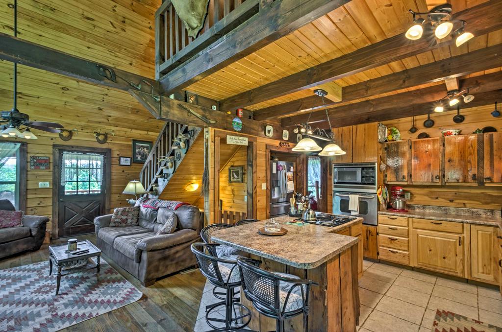 NEW! Modernized Rustic Cabin 10 Mi. To DT Franklin - thumb 3