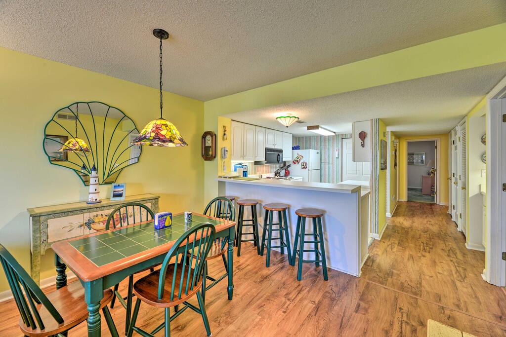 Point Emerald Resort Retreat With Beach Access! - thumb 1