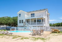 Queen BEEch Accommodation Denver