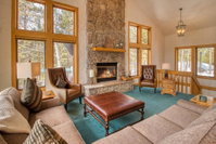 Red Hawk Retreat Accommodation Denver
