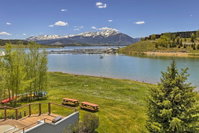Remodeled Lakefront Dillon Condo -Mins to Keystone Accommodation Denver