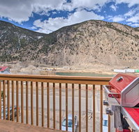 Renovated Georgetown Condo with Mountain Views - Accommodation Denver
