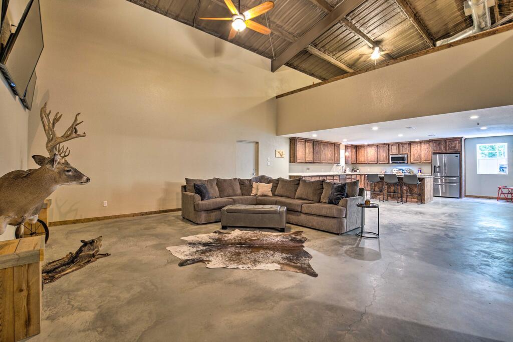 Secluded Home With Gas Grill, 3 Mi To Boating! - thumb 0