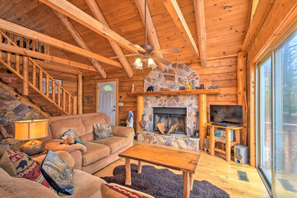 Secluded Log Cabin On Self Mountain With Deck And Views - thumb 3