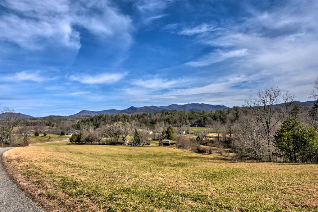Secluded Log Cabin On Self Mountain With Deck And Views - thumb 1