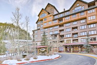 Ski-In and Ski-Out Winter Park Condo with Resort Hot Tubs Accommodation Denver