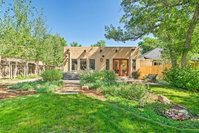 Sleek Old Colorado City Home with Yard Walk to Cafes Accommodation Denver
