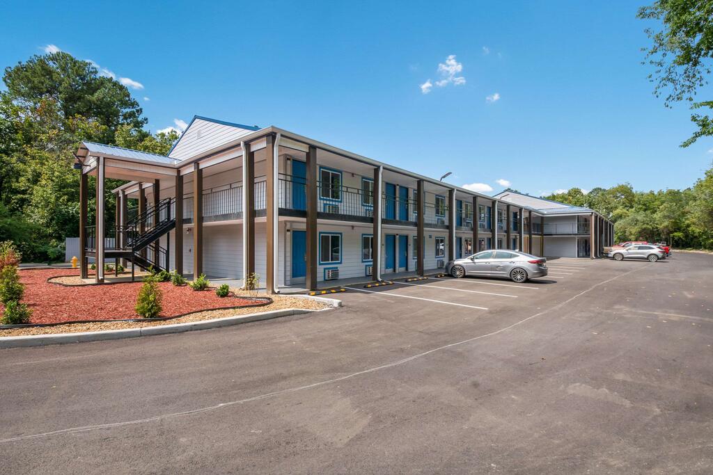 Suburban Extended Stay Hotel - thumb 2