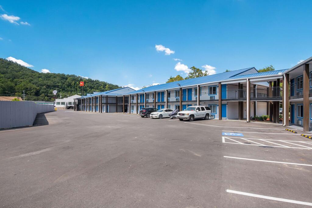 Suburban Extended Stay Hotel - thumb 1