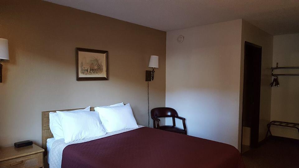 Sundown Lodge - thumb 0