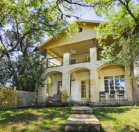 The Lake House on the Cove - Accommodation Denver