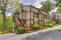 Toadstool Retreat Accommodation Denver