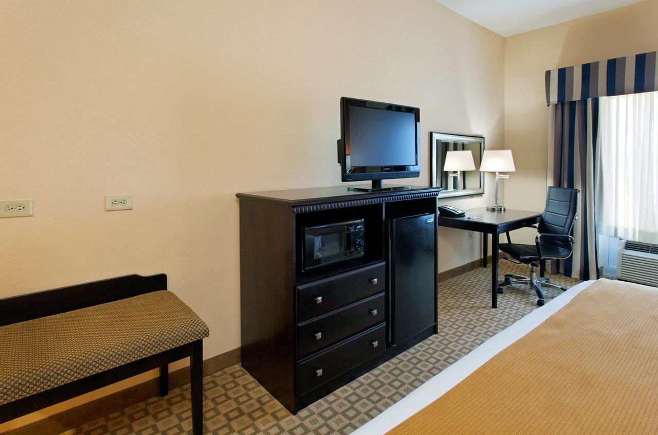 Holiday Inn Express Hotel & Suites Talladega - thumb 18