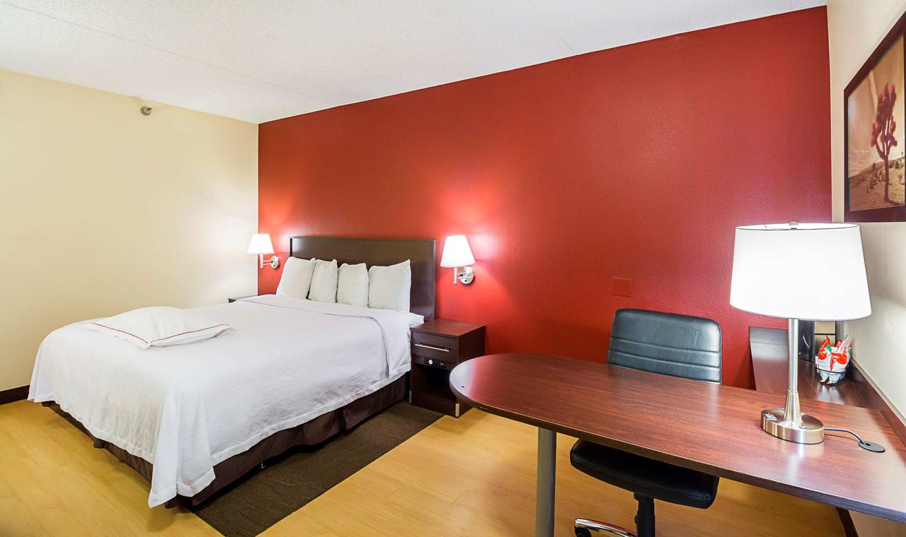 Red Roof Inn PLUS + Phoenix West - thumb 36