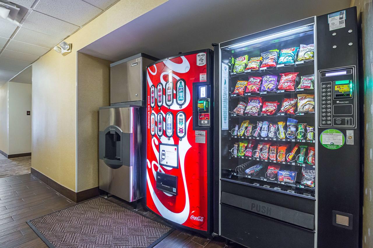 Red Roof Inn PLUS + Phoenix West - thumb 14