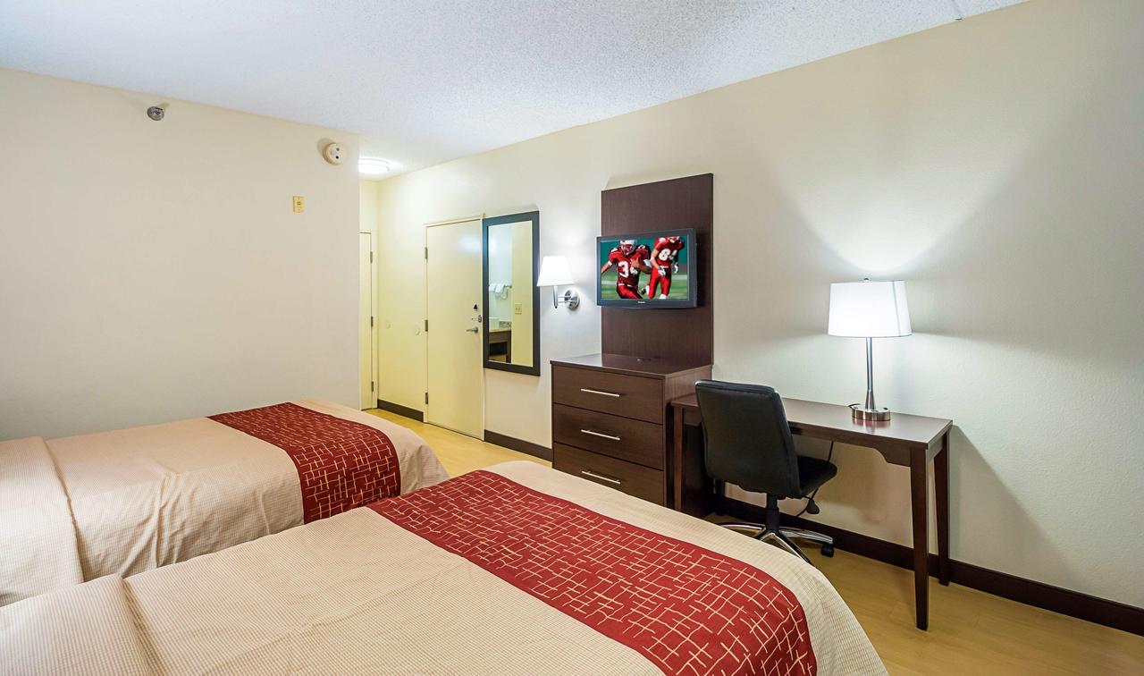 Red Roof Inn PLUS + Phoenix West - thumb 25