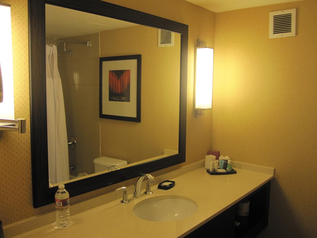 Crowne Plaza Los Angeles International Airport - thumb 12