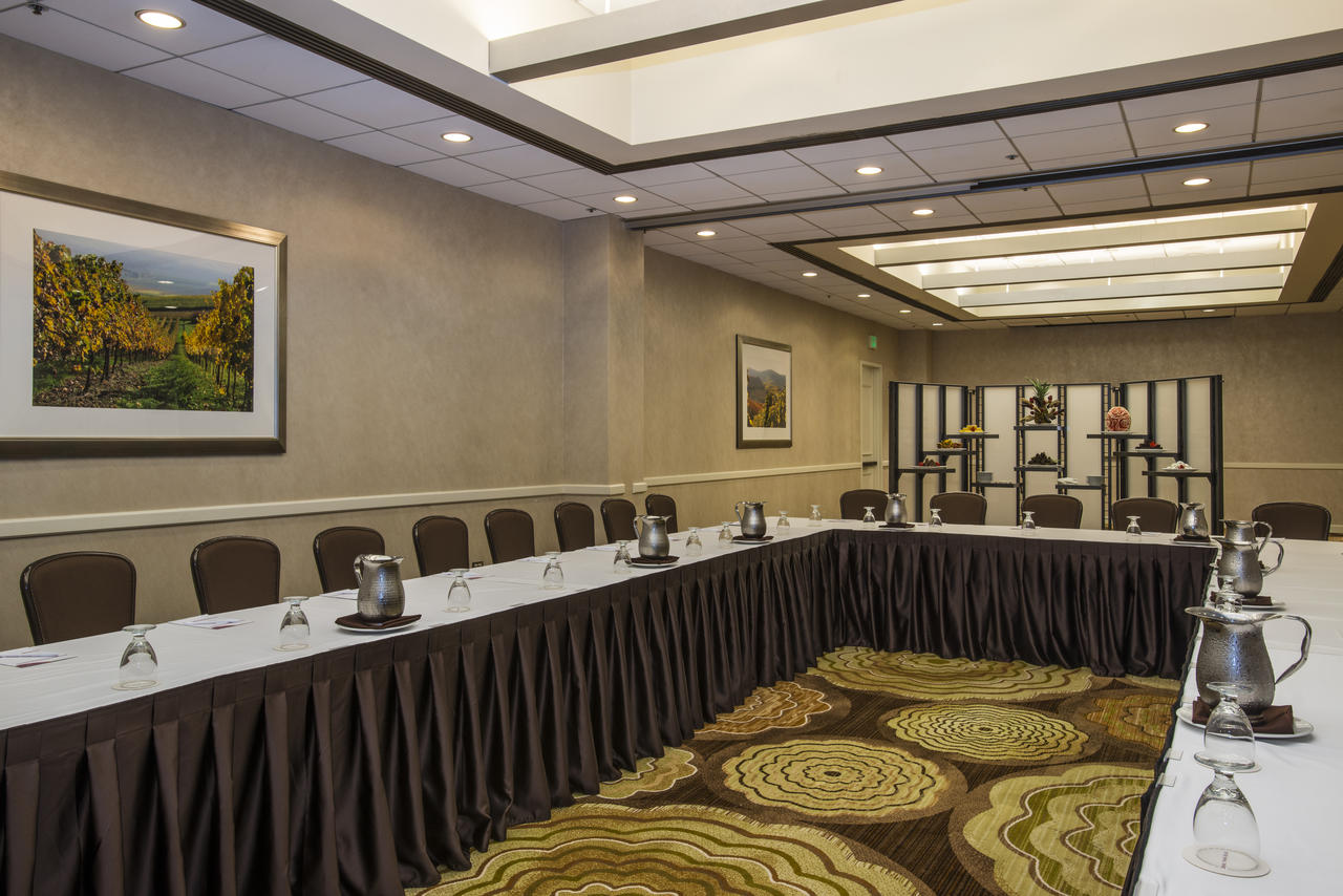 Crowne Plaza Los Angeles International Airport - thumb 44