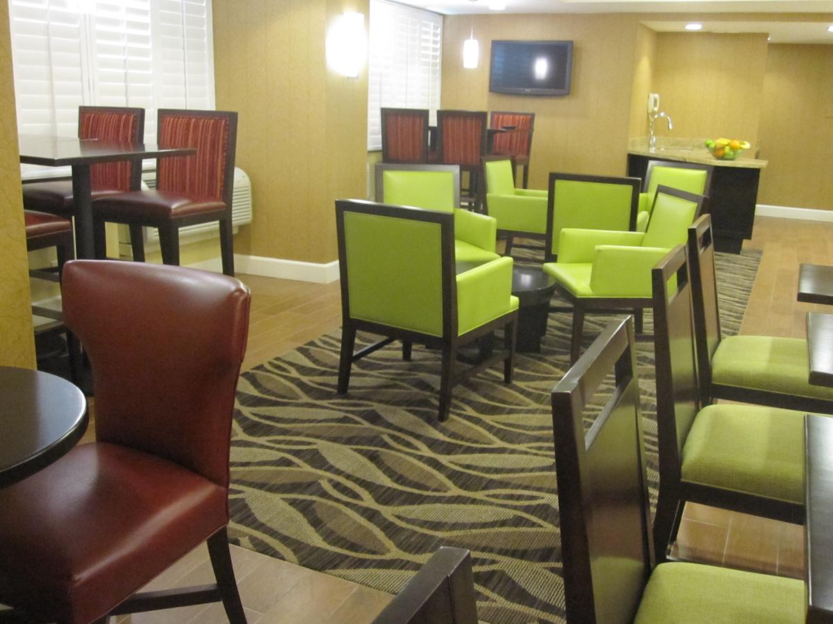 Crowne Plaza Los Angeles International Airport - thumb 27