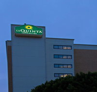 La Quinta by Wyndham LAX - Accommodation Denver