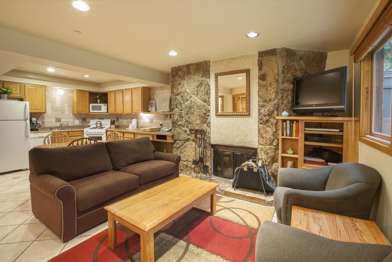 Laurelwood Condominiums, A Destination Residence - thumb 34