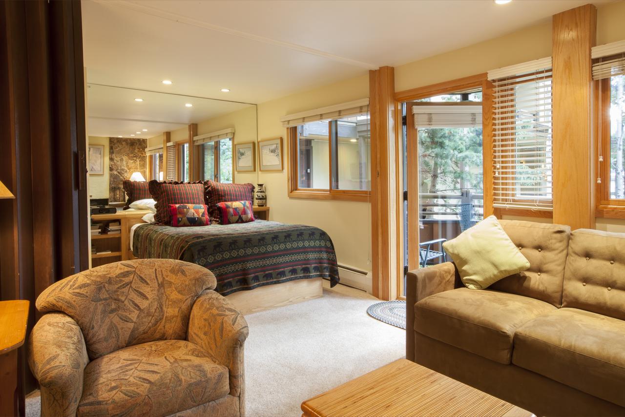 Laurelwood Condominiums, A Destination Residence - thumb 36