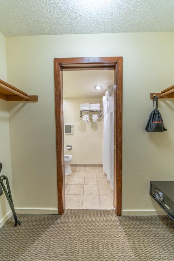 Pokolodi Lodge - thumb 14