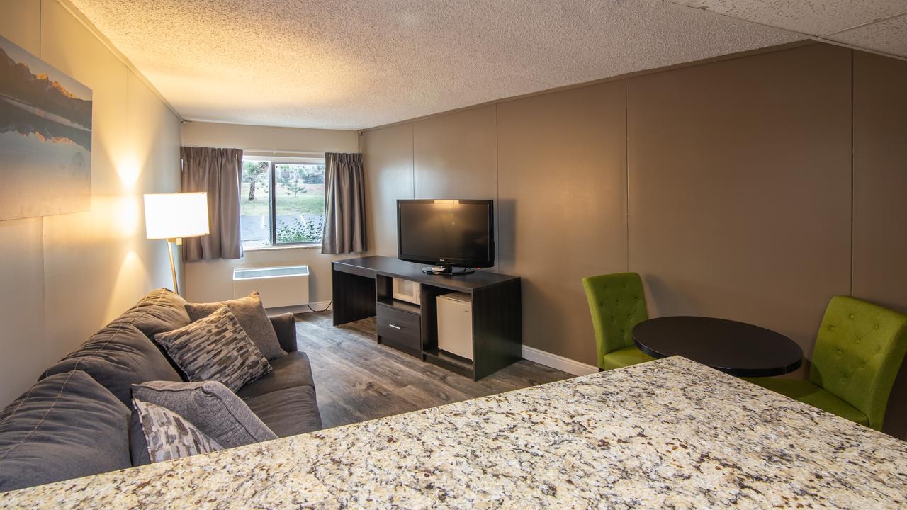 Rocky Mountain Hotel & Conference Center - thumb 1