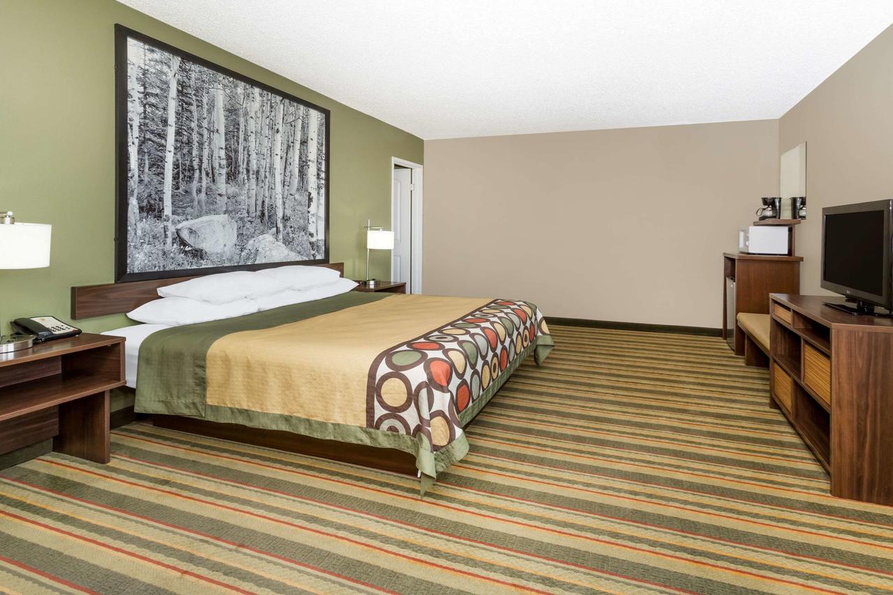Super 8 By Wyndham Montrose - thumb 40