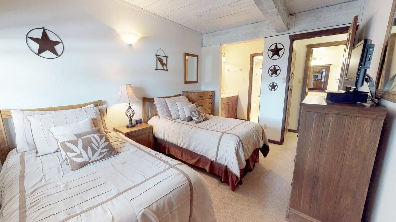 Top Of The Village, A Destination Residence - thumb 18