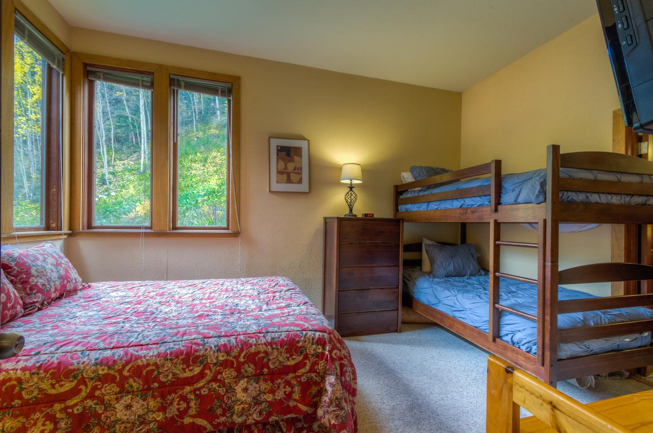 Manitou 101 Two-bedroom Apartment - thumb 10