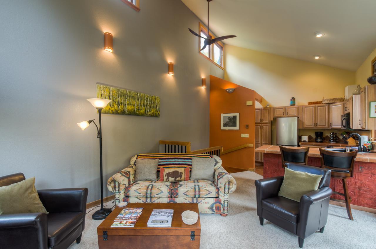 Manitou 101 Two-bedroom Apartment - thumb 3