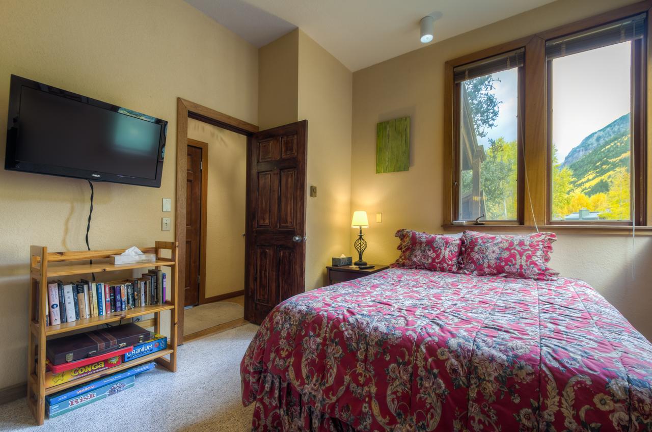 Manitou 101 Two-bedroom Apartment - thumb 11