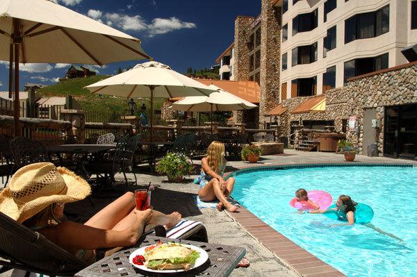 The Grand Lodge Hotel And Suites - thumb 6